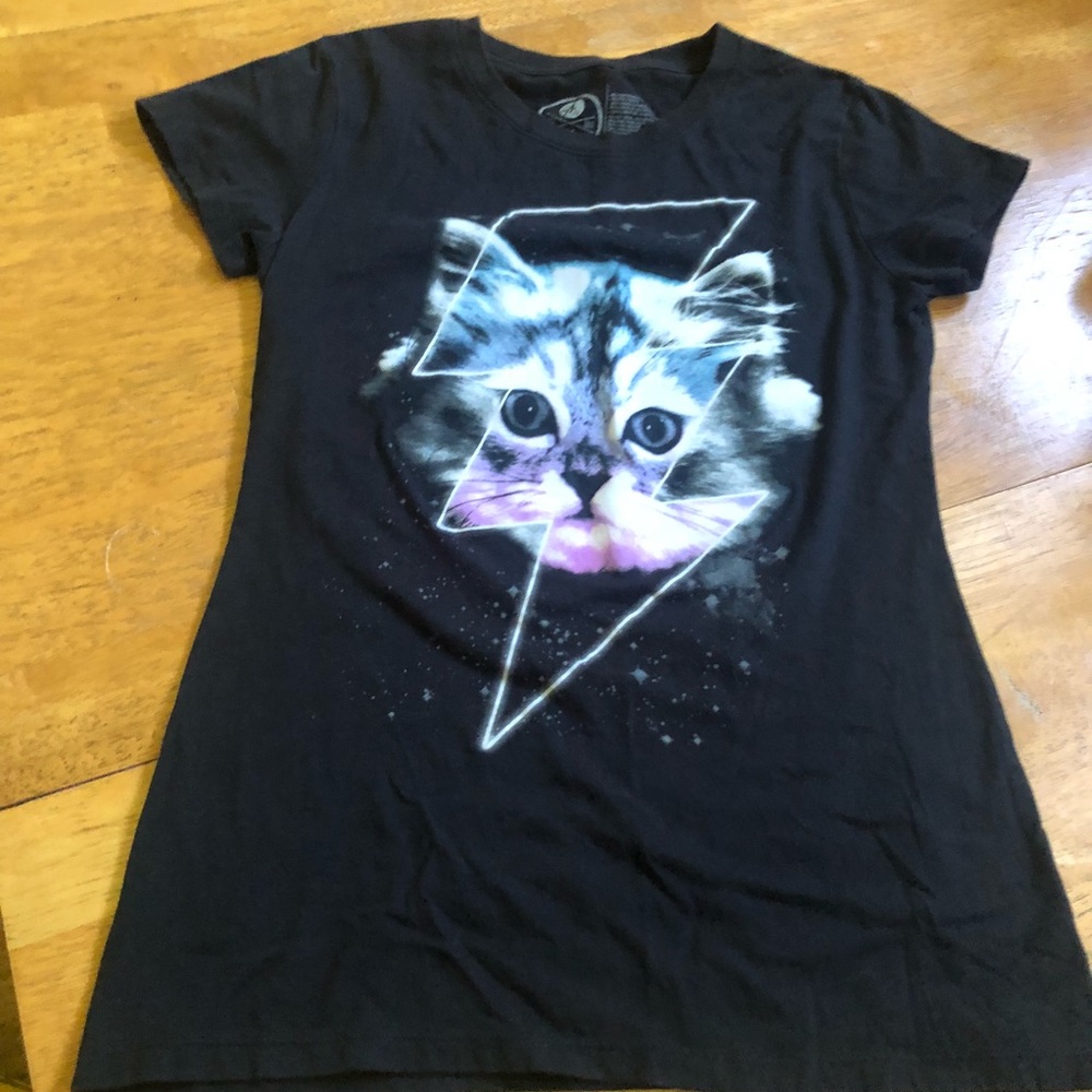 Get Wild graphic short sleeve T-shirt kitten Sz M